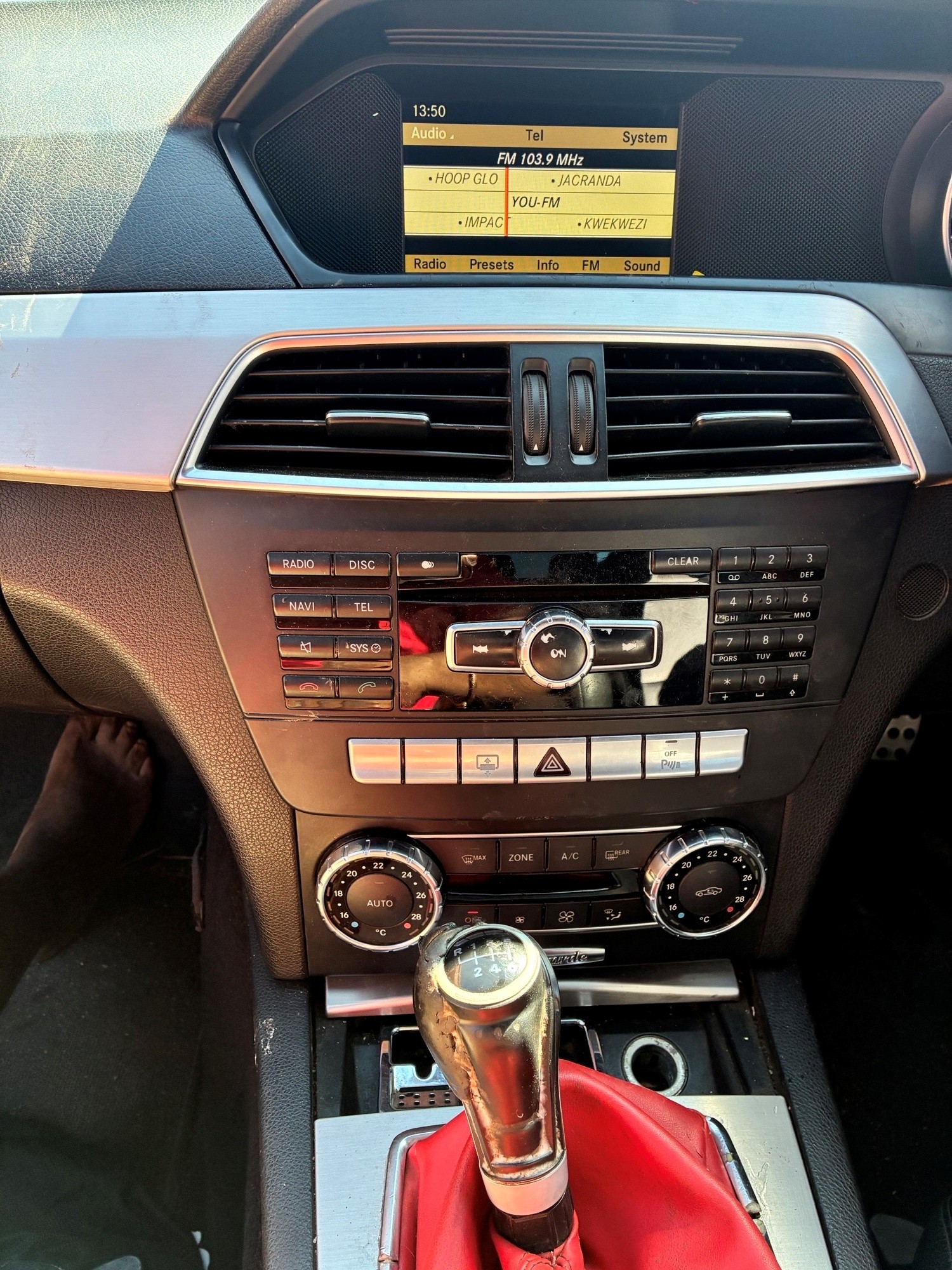 Mercedes-Benz C-Class radio and presets working